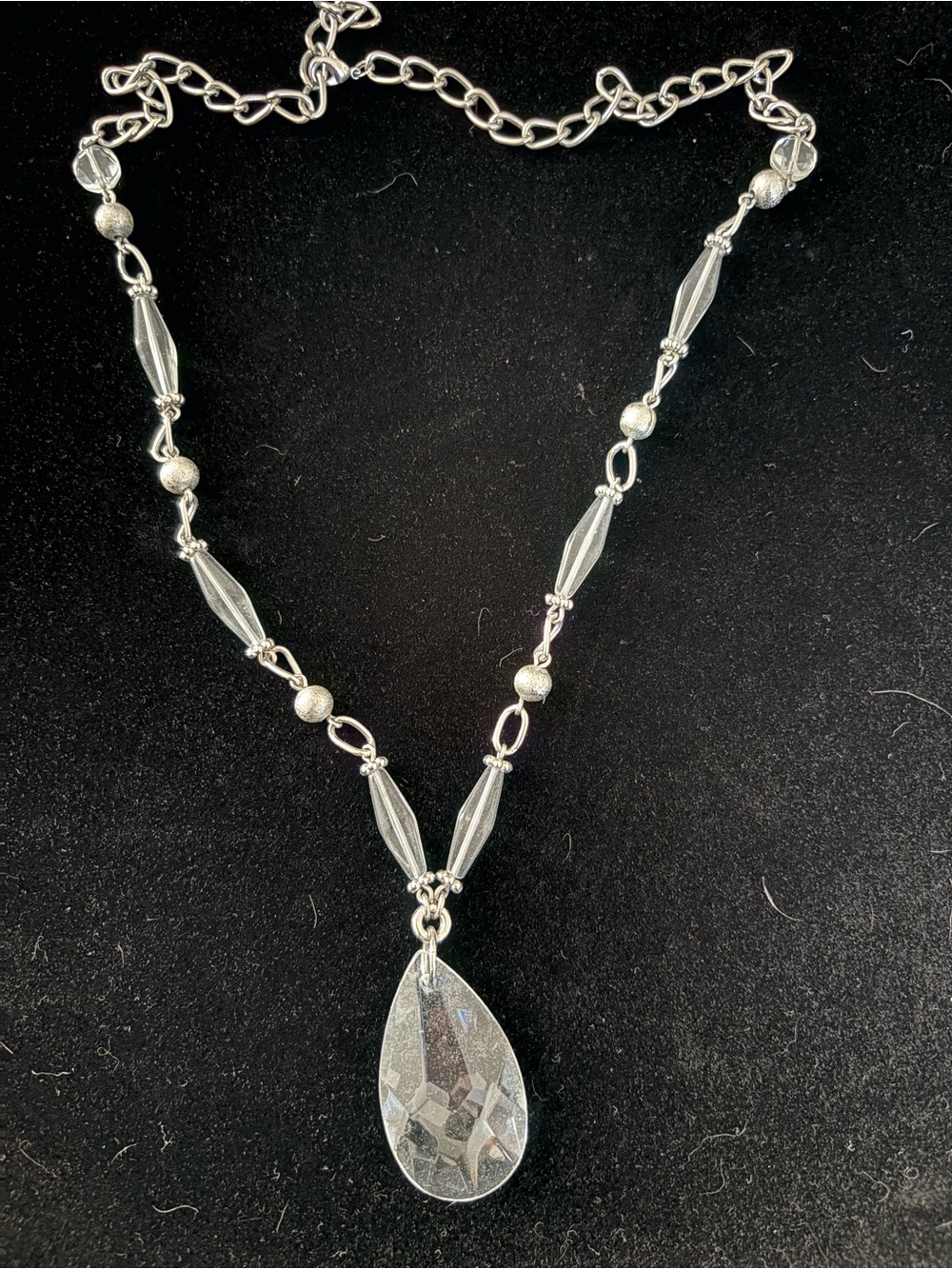Silver Teardrop Pendant layer Necklace - Elegant Women's Jewelry